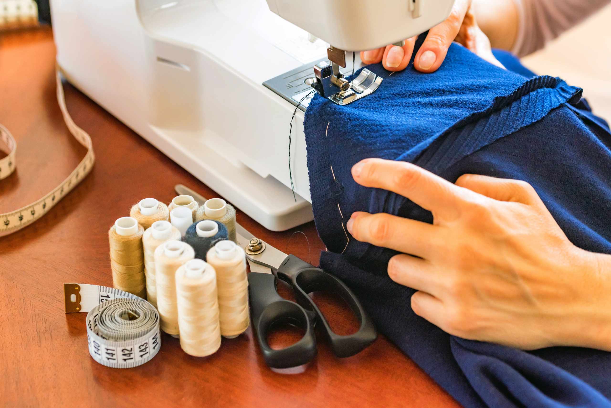 How to Choose Fabric for a First Simple Garment Without Making Sewing Harder